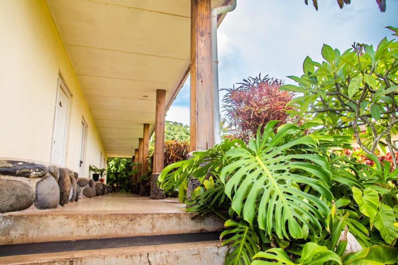 Hostal Uruhao Hanga Roa Exterior foto